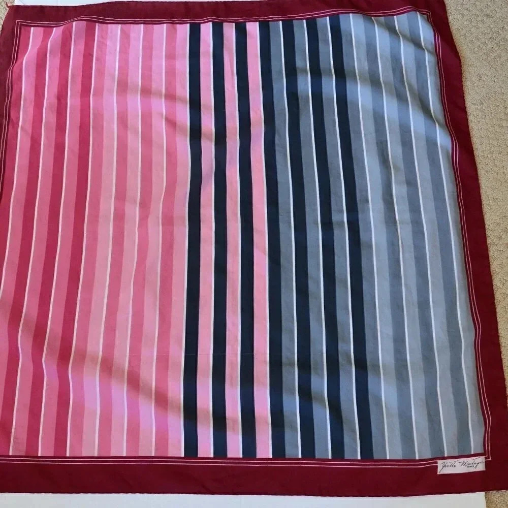 Vtg Yvette Montage Paris Scarf